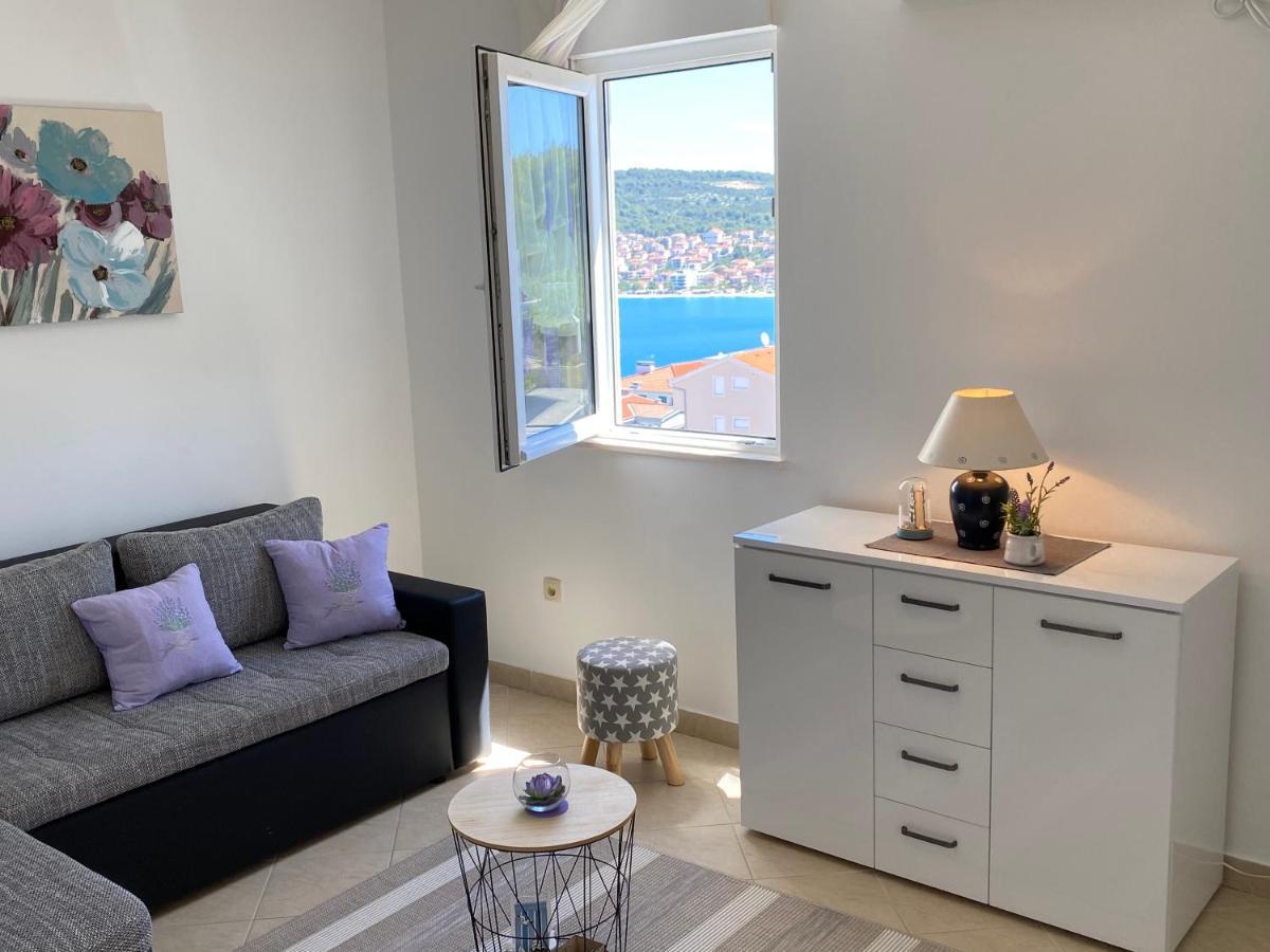 Apartment Tihana Trogir Eksteriør billede