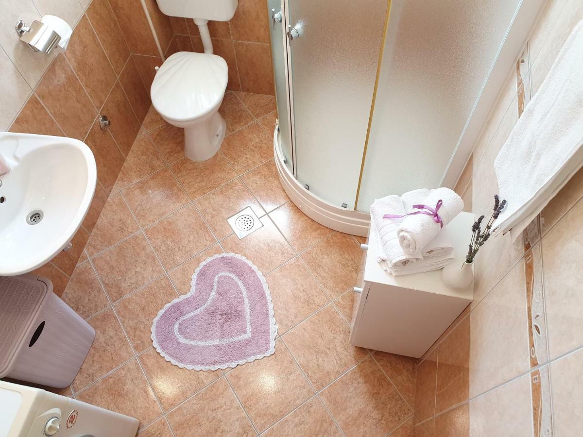 Apartment Tihana Trogir Eksteriør billede