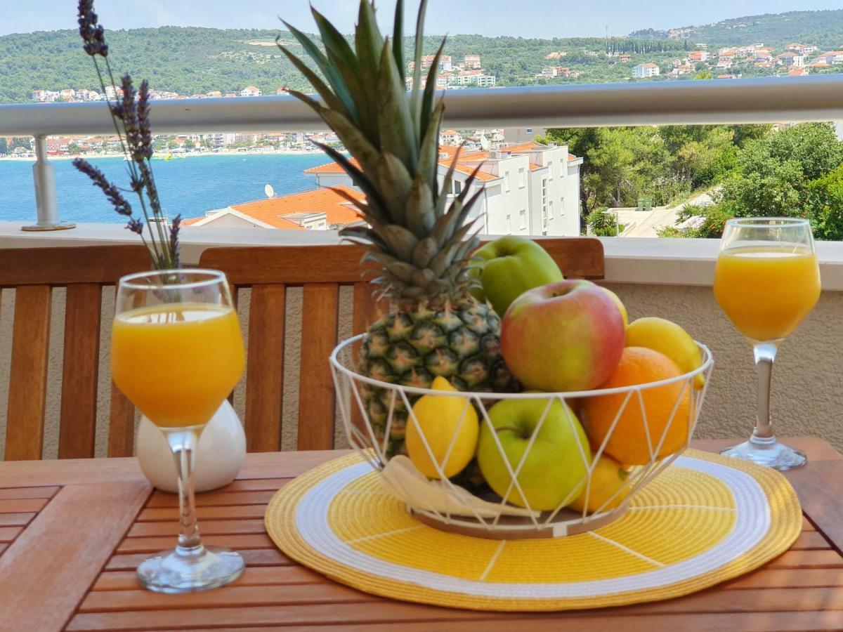 Apartment Tihana Trogir Eksteriør billede