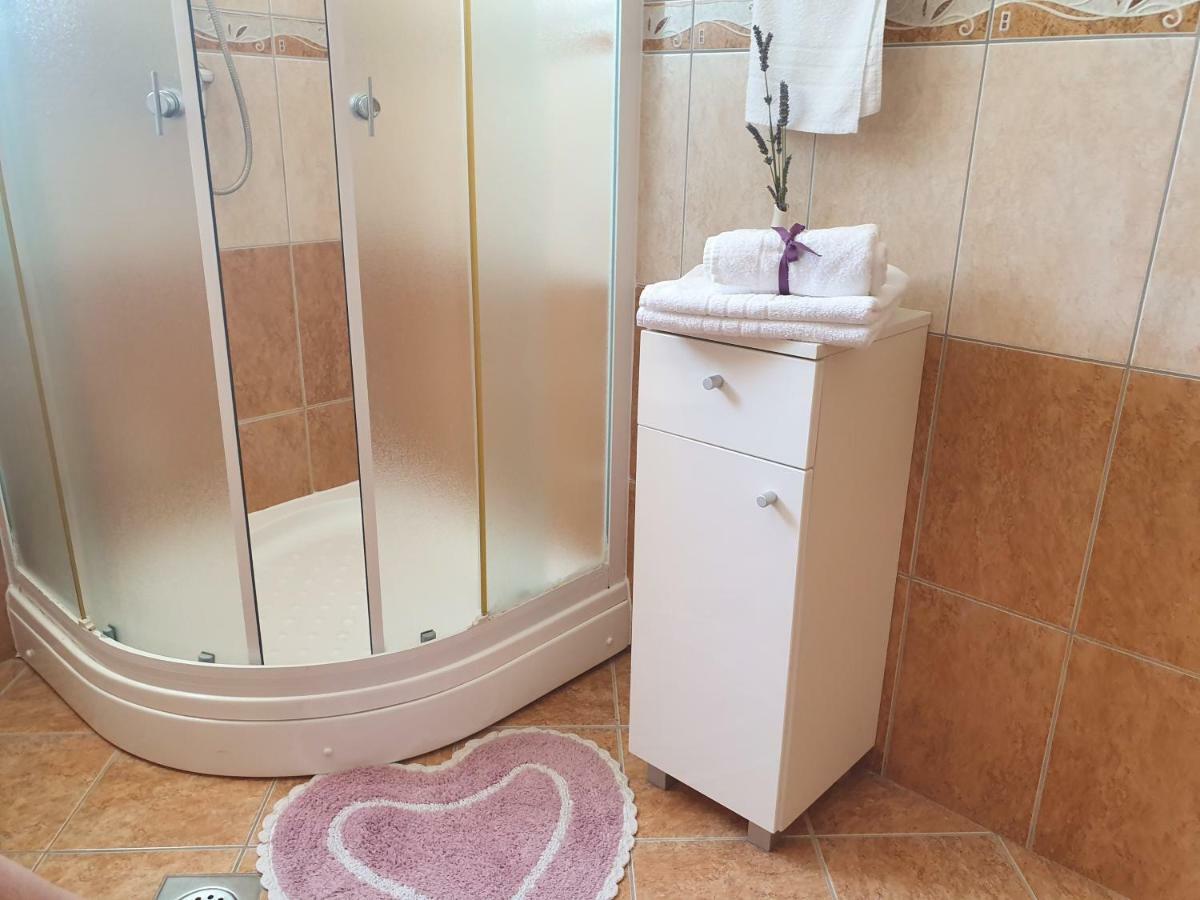 Apartment Tihana Trogir Eksteriør billede